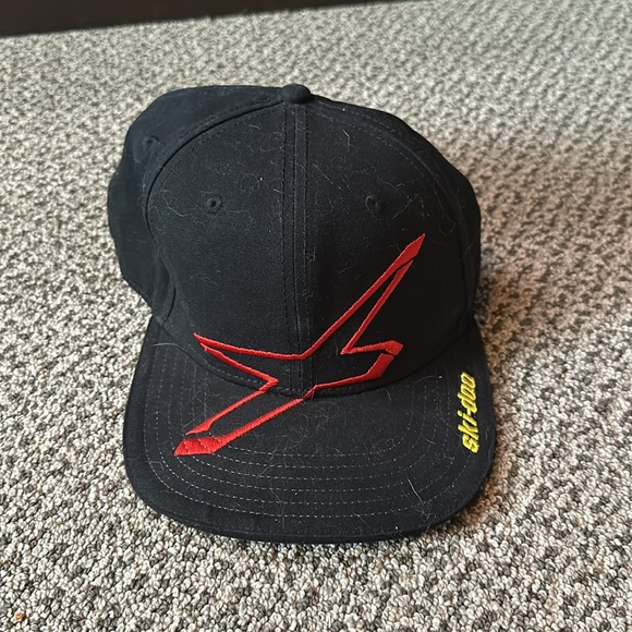 7 Assorted Hats - Picture 8 of 8